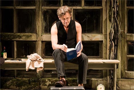 Jaunais Rīgas teātris, Riga, Latvija i Baryshnikov Productions, New York, SAD: Brodski / Barišnjikov, red. Alvis Hermanis, foto: Jānis Deinats