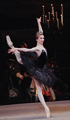 Akademski državni teatar Boljšoj, Moskva, Petar Iljič Čajkovski, Labuđe jezero, kor. Juri Grigorovič