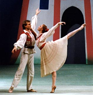 MAteja Pučko Petković (Jela) - Djavo u selu, kor. Pia i Pino Mlakar, Split, 1989.