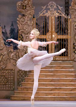 The Royal Ballet, London: Petar Iljič Čajkovski, Orašar (The Nutcracker), kor. Peter Wright