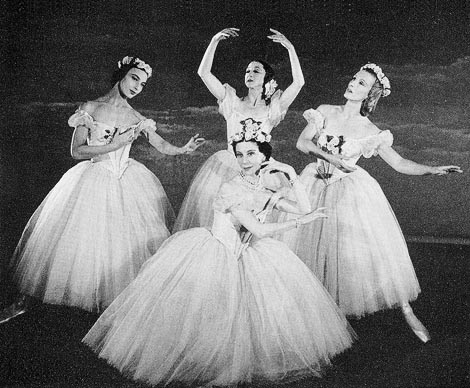 Nathalie Krassovska, Mia Slavenska, Alexandra Danilova i Alicia Markova u baletu Pas de Quatre