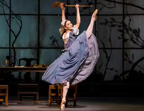 The Royal Ballet and Opera, London: Sergej Prokofjev, Pepeljuga, kor. Frederick Ashton