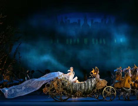 The Royal Ballet and Opera, London: Sergej Prokofjev, Pepeljuga, kor. Frederick Ashton