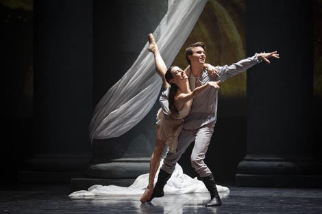 Balet SNG Maribor, Sergej Prokofjev, Romeo i Julija, kor. i red. Valentina Turcu, foto: Marta Tiberiu, sng-mb.si